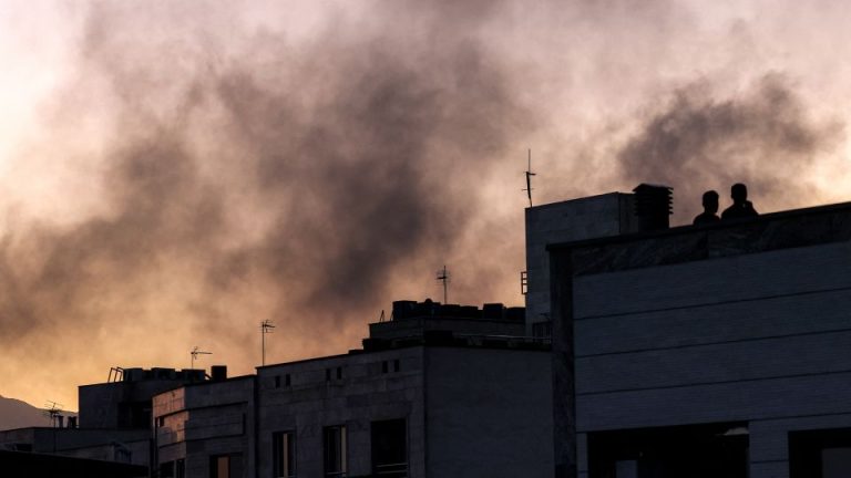 Individuals making an attempt to name Iran meet mysterious voice message
