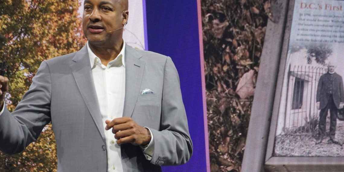 “The revolution of synthetic intelligence has already occurred, now you must construct”: Dave Levy, by AWS