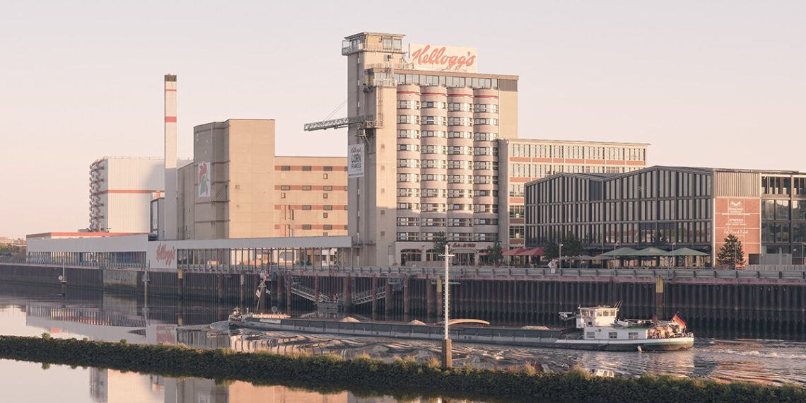 Dmaa turns Kellogg’s silos into the lodge in Bremen, Germany