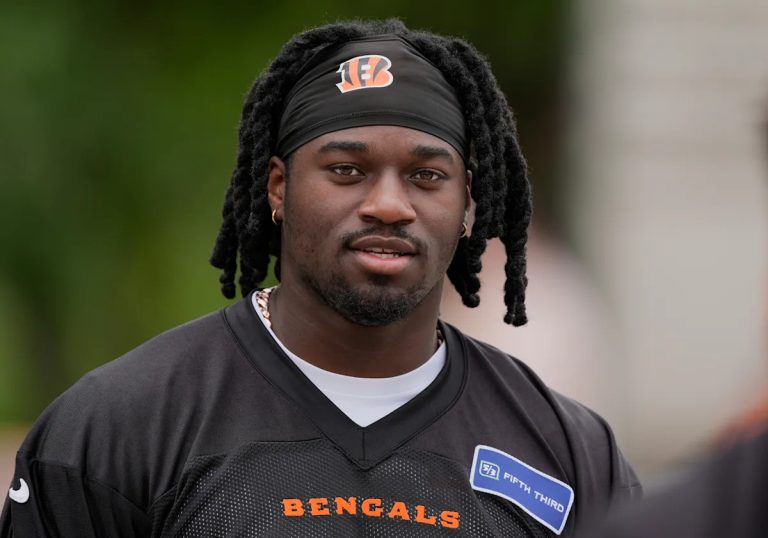 NFL MINICAMPS Obligatory: Shemar Stewart is leaving the Bengals camp whereas Sedeur Sanders, Browns QB -the final day