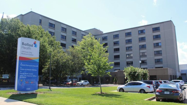 Rural Tennessee loses medical doctors amid company consolidation