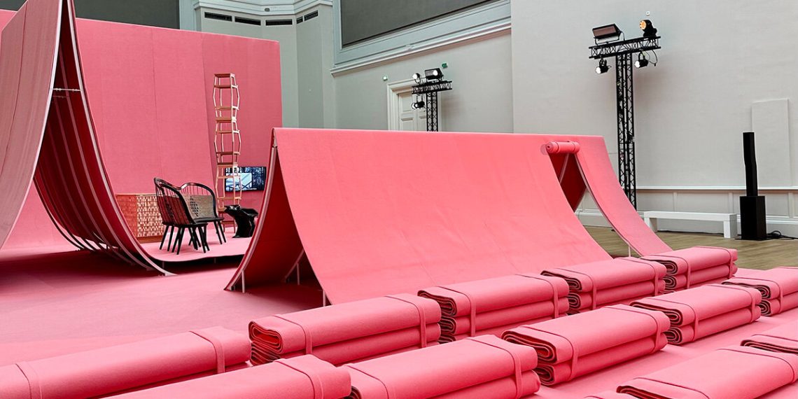The Pompidou Middle installs interactive pink pop-up “enjoyable” in Paris