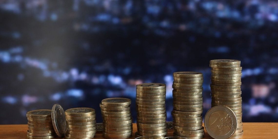 Monetary advisor shares mantra to avoid wasting 95% revenue: ‘…By no means let my way of life’