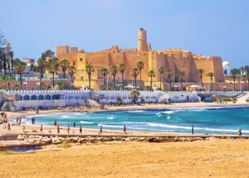 Brits face cancelled holidays as journey agency loses license