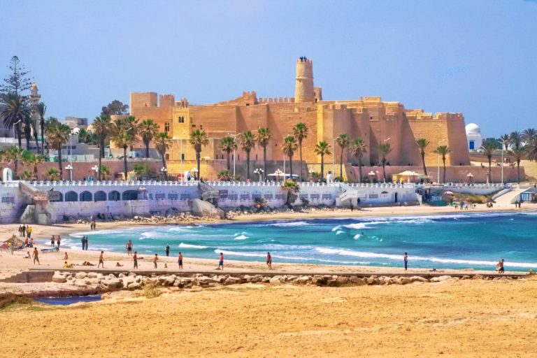 Brits face cancelled holidays as journey agency loses license