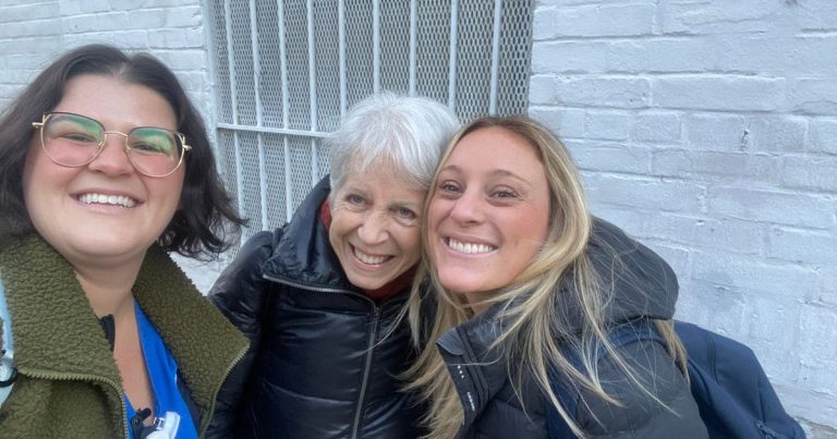 A girl’s coronary heart abruptly stopped. Two passing nurses saved her life.