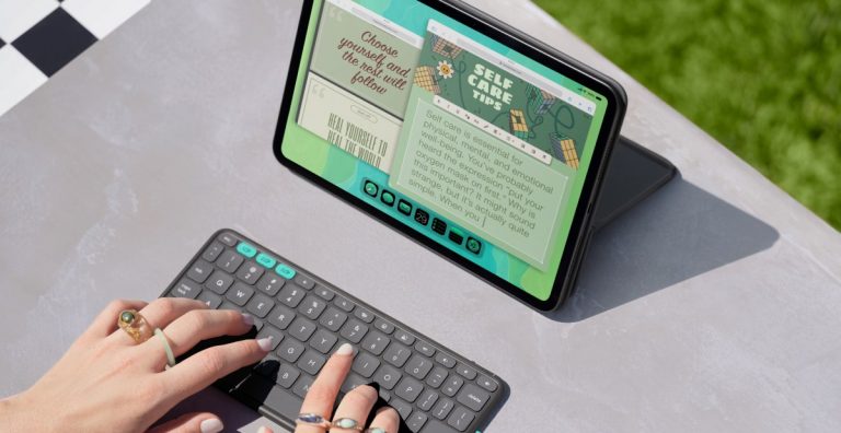 The brand new Flip Folio iPad from Logitech has a detachable wi-fi keyboard