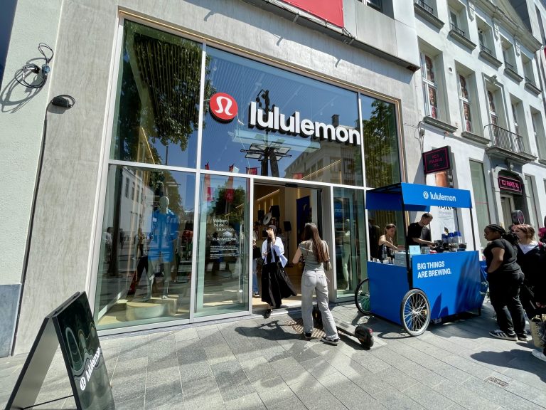 [In the picture] Lululemon opens first Belgian shops