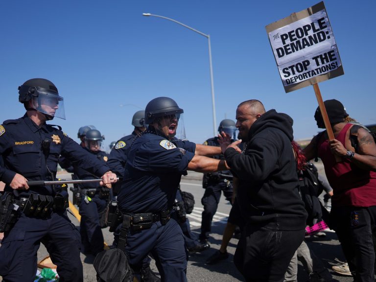 Donald Trump despatched 2,000 different Nationwide Guard troopers