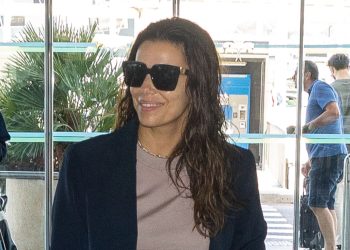 Eva Longoria’s Cannes airport look is the proper journey outfit method