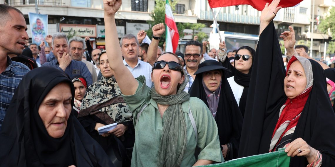 Israel assaults the nuclear plant of Fordo and Trump slips the potential of a regime change in Iran