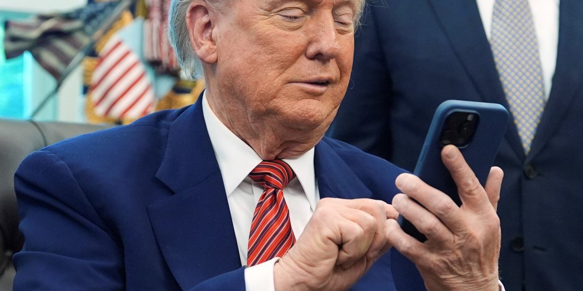 Reaching “Trump Cell”, a cell phone firm