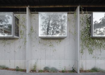 Panov – Scott Frames views with Australian seashore home