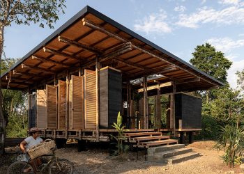 Tec Bakery of nature Futura doubles as studying house in Ecuador