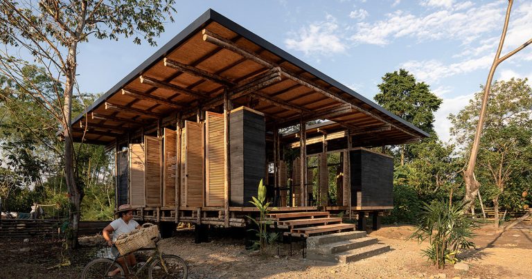 Tec Bakery of nature Futura doubles as studying house in Ecuador