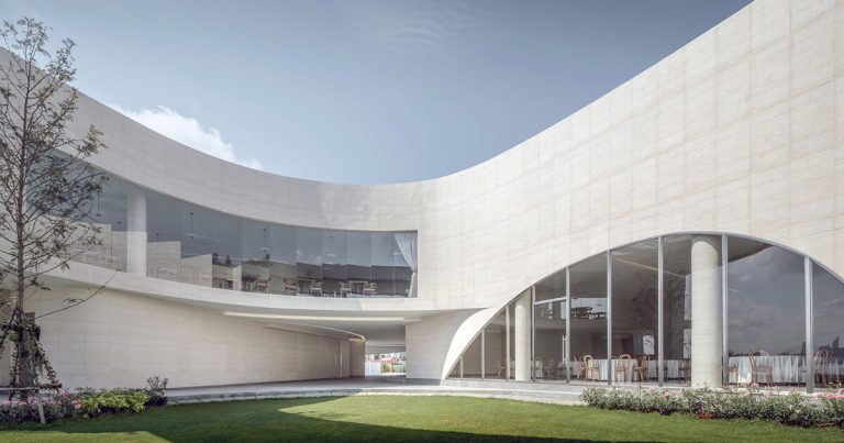 Aswa’s wedding ceremony place shapes steady curves in bangkok rings