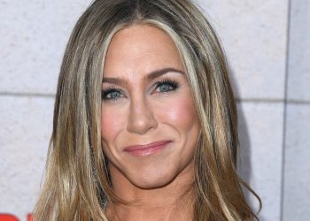 Jennifer Aniston’s traditional look is pure summer time inspiration