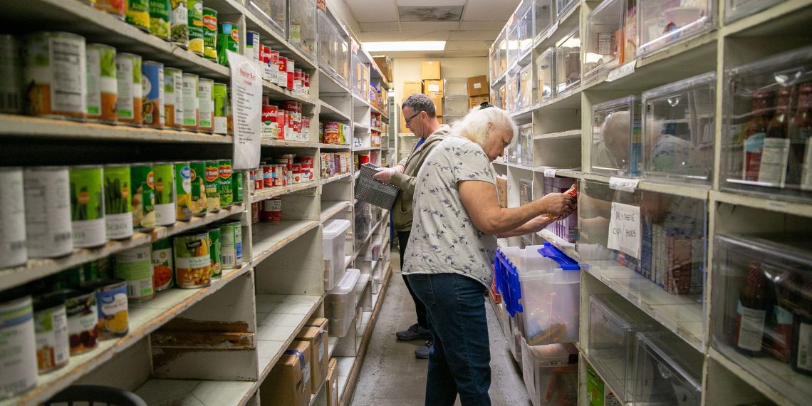 SCVNews.com | SCV Meals Pantry to Obtain $30Okay ‘Makeover’ from Albertsons