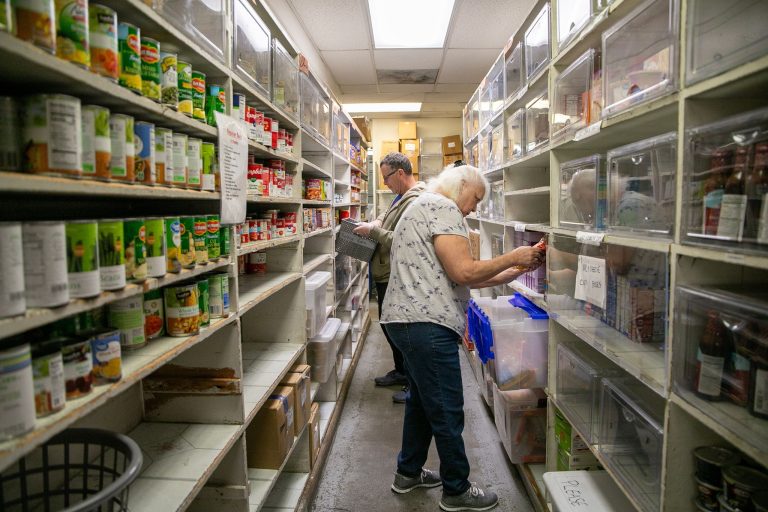 SCVNews.com | SCV Meals Pantry to Obtain $30Okay ‘Makeover’ from Albertsons