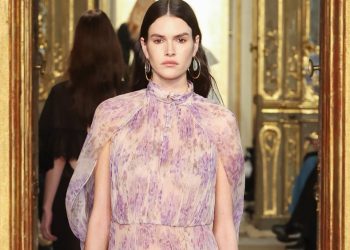 Italian Trend Model Twinset Adjustments Palms