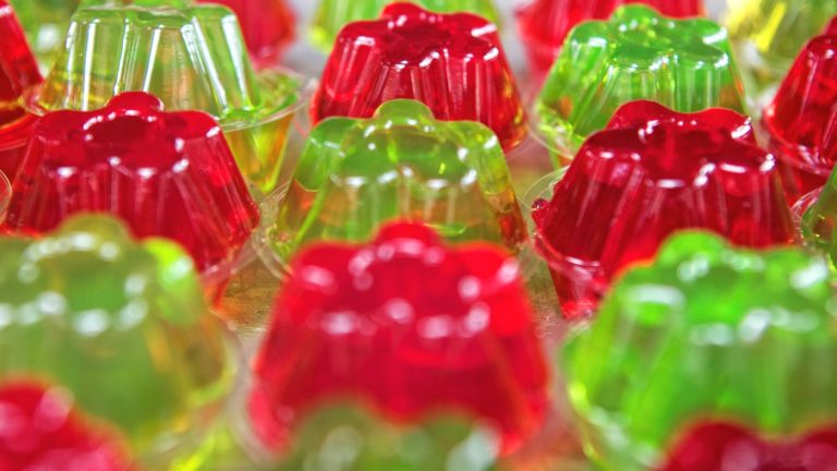 Kraft Heinz will cease utilizing artificial meals dyes in all merchandise by 2027 : Pictures