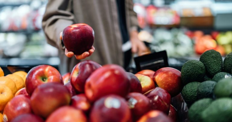 How proposed federal meals profit cuts might have an effect on Angelenos