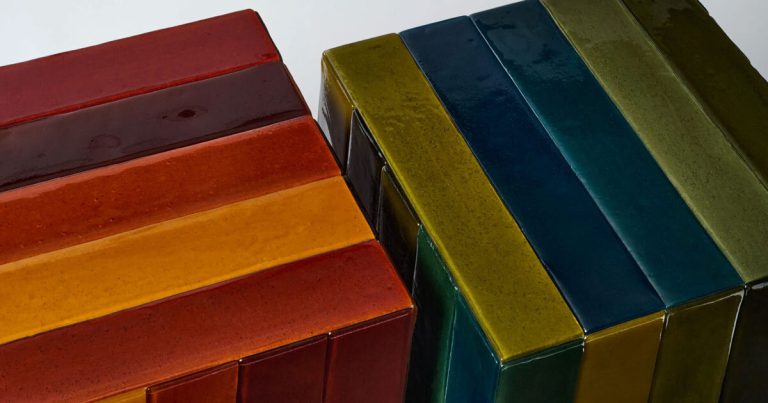 So coloured by us+ explores the potential of pure microalge colours