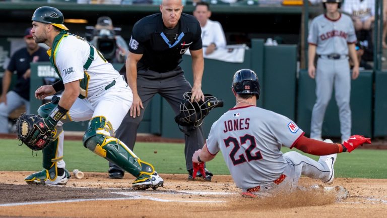 Ortiz throws the guards at Four-2 wins on athletics