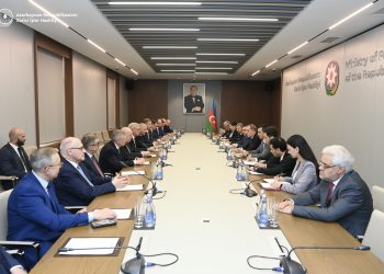 Azerbaijan, Russia discusses regional and worldwide safety points