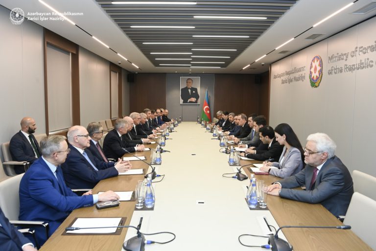 Azerbaijan, Russia discusses regional and worldwide safety points