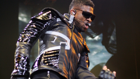Usher Insists It Wasn’t Some ‘AI’ Clone Performing As Him At MetLife Stadium